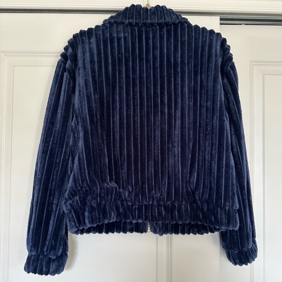 Blue Faux Fur Jacket NWOT - Picture 2 of 4